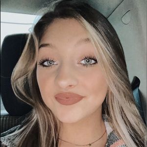 Meet your Posher, Keely